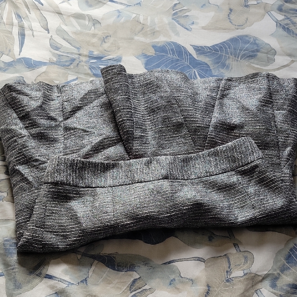 Banana Republic Black and Gray A-Line Skirt